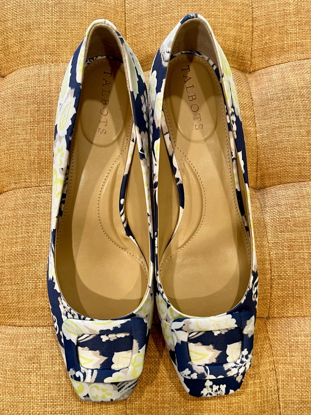 Talbots Navy and Yellow Floral block heel shoes 9